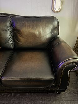 4 Piece Leather Set