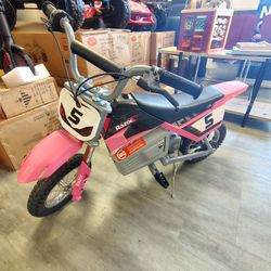 Kids electric power razor dirt bike pink perfect for girls - on weekends special cash deal $239