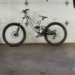 Specialized Demo 8 I Carbon