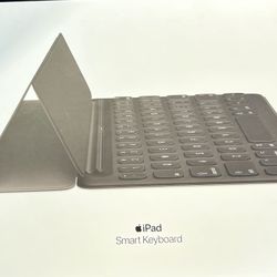 iPad Smart Keyboard 