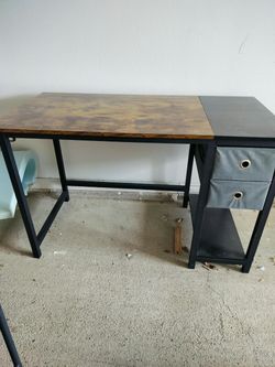 Computer desk