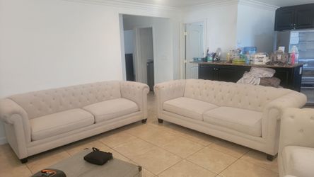 4 piece tufted chesterfield couch set