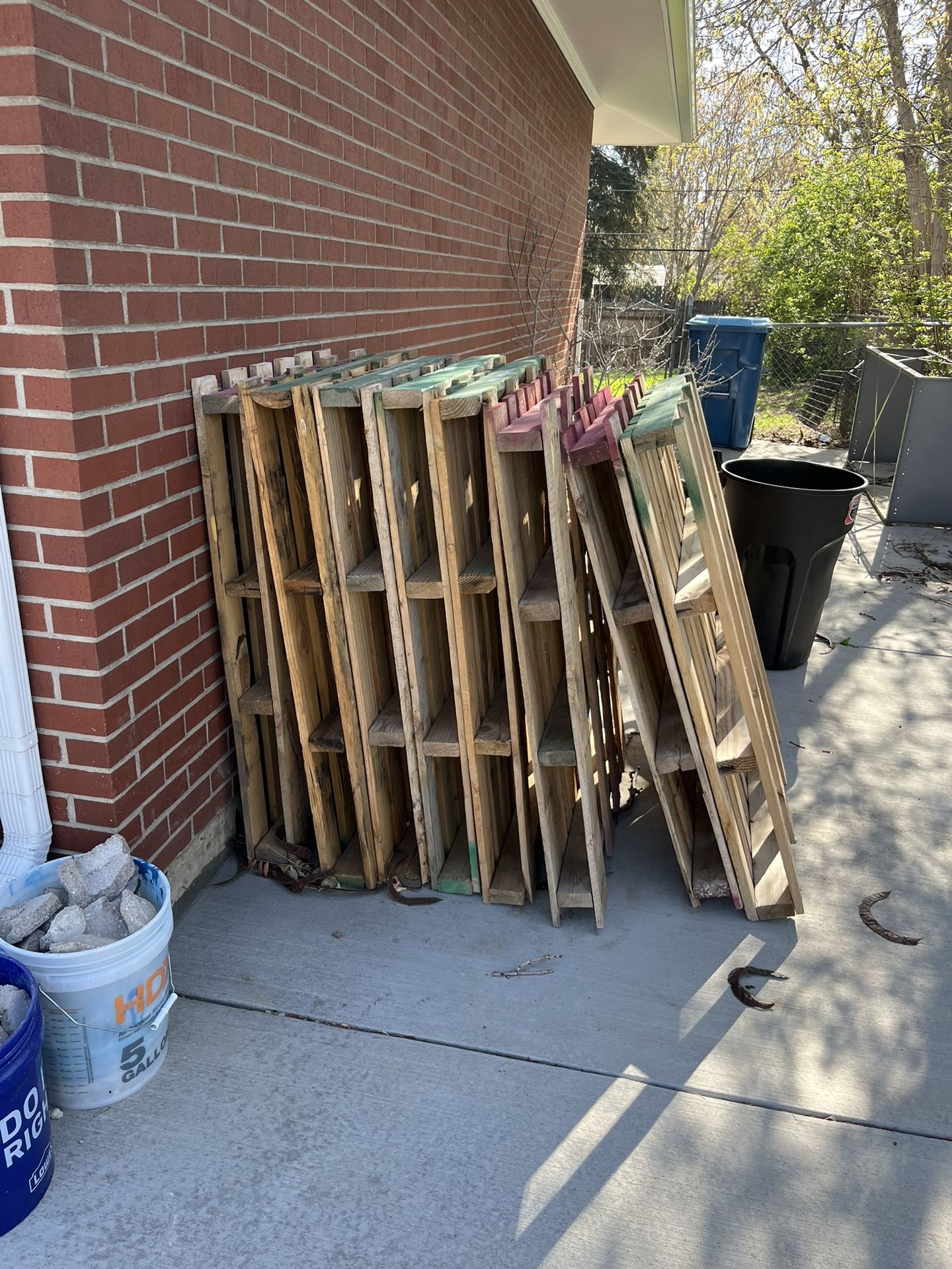 FREE Wood Pallets x 8