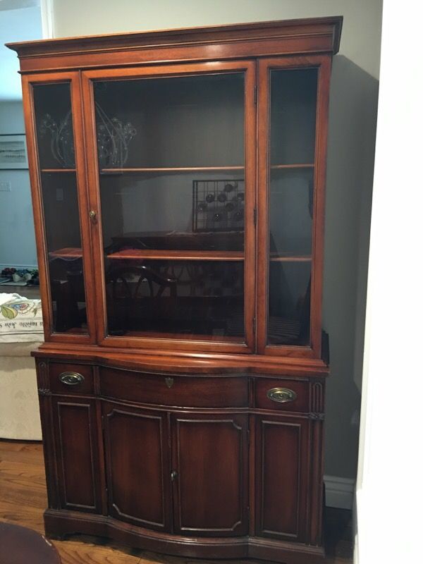 Beautifully Kept Duncan Phyfe China Cabinet 1940 S For Sale In