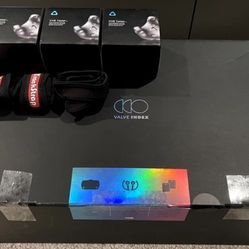 Steam Index VR Full Kit w/ 3 VIVE Trackers 3.0 w/ Belts & 3 Base Stations 2.0