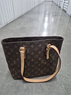 Used LOUIS VUITTON Piano Monogram