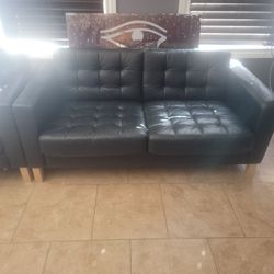 Black Leather Sectional Sofa 