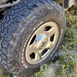 2004 - newer ford f150 17 inch wheels And Ko2 All Terrain Tires