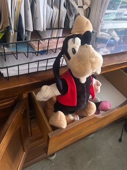 MINNIE MOUSE & GOOFY