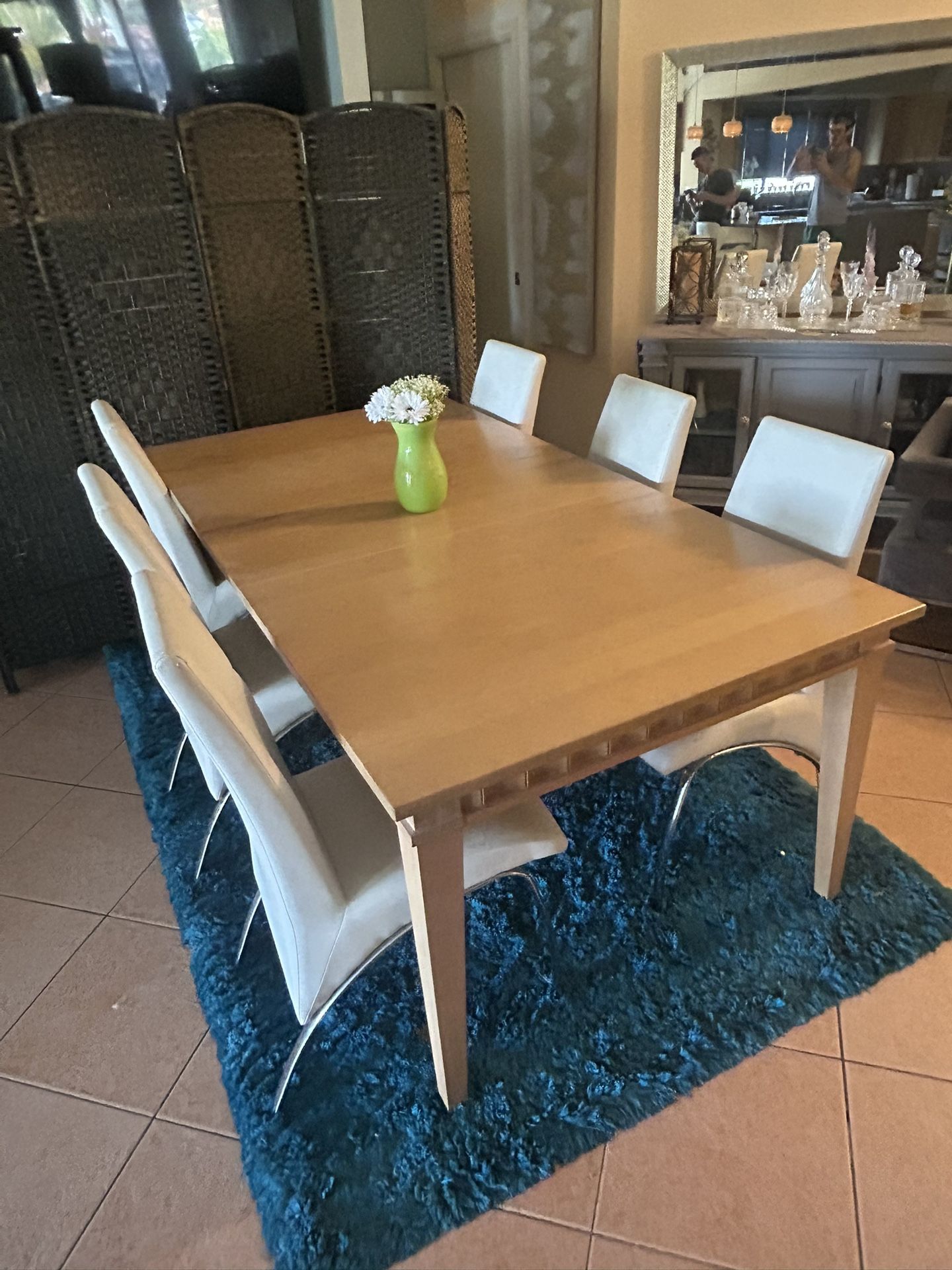 Dining Room Table (with Leaf Extender)