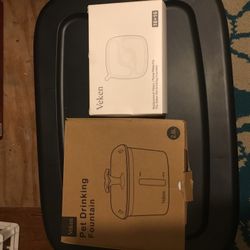 Veken Pet Drinking Fountain and 15 Replacement Filters
