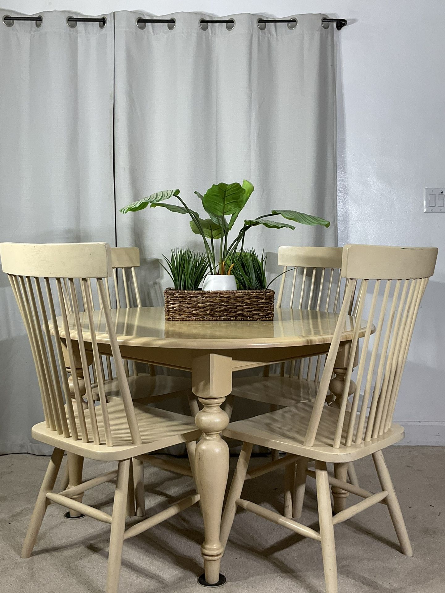 Charming Country Style Kitchen Dining Table & 4 Chairs