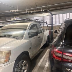 Rack $200. En Reseda Ca