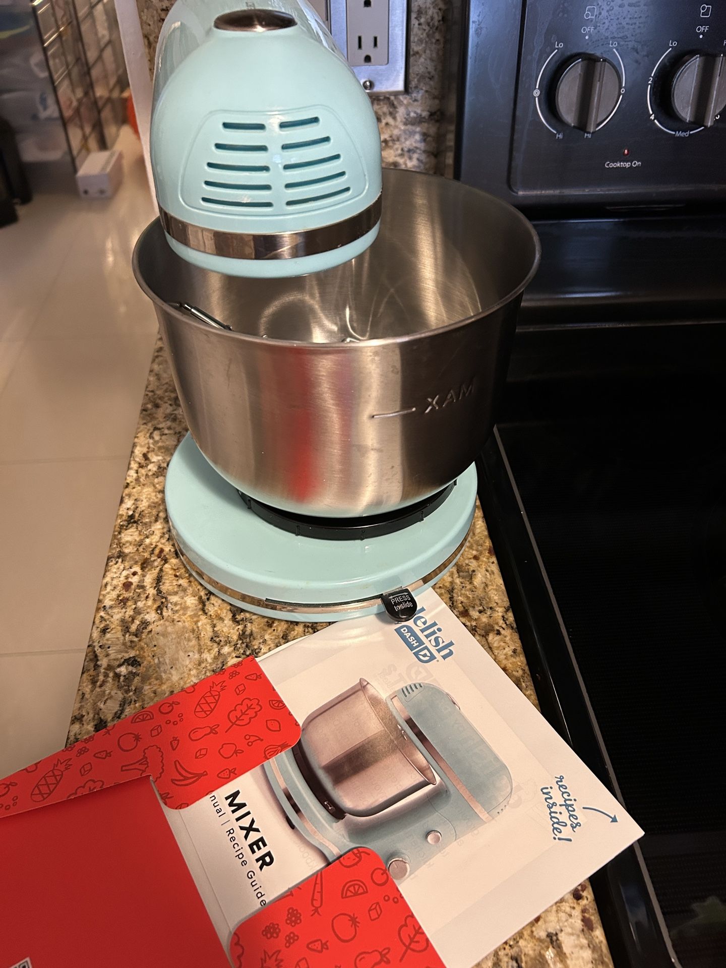 DASH Delish by DASH Compact Stand Mixer, 3.5 Quart with Beaters & Dough Hooks Included - Blue Moving Sale