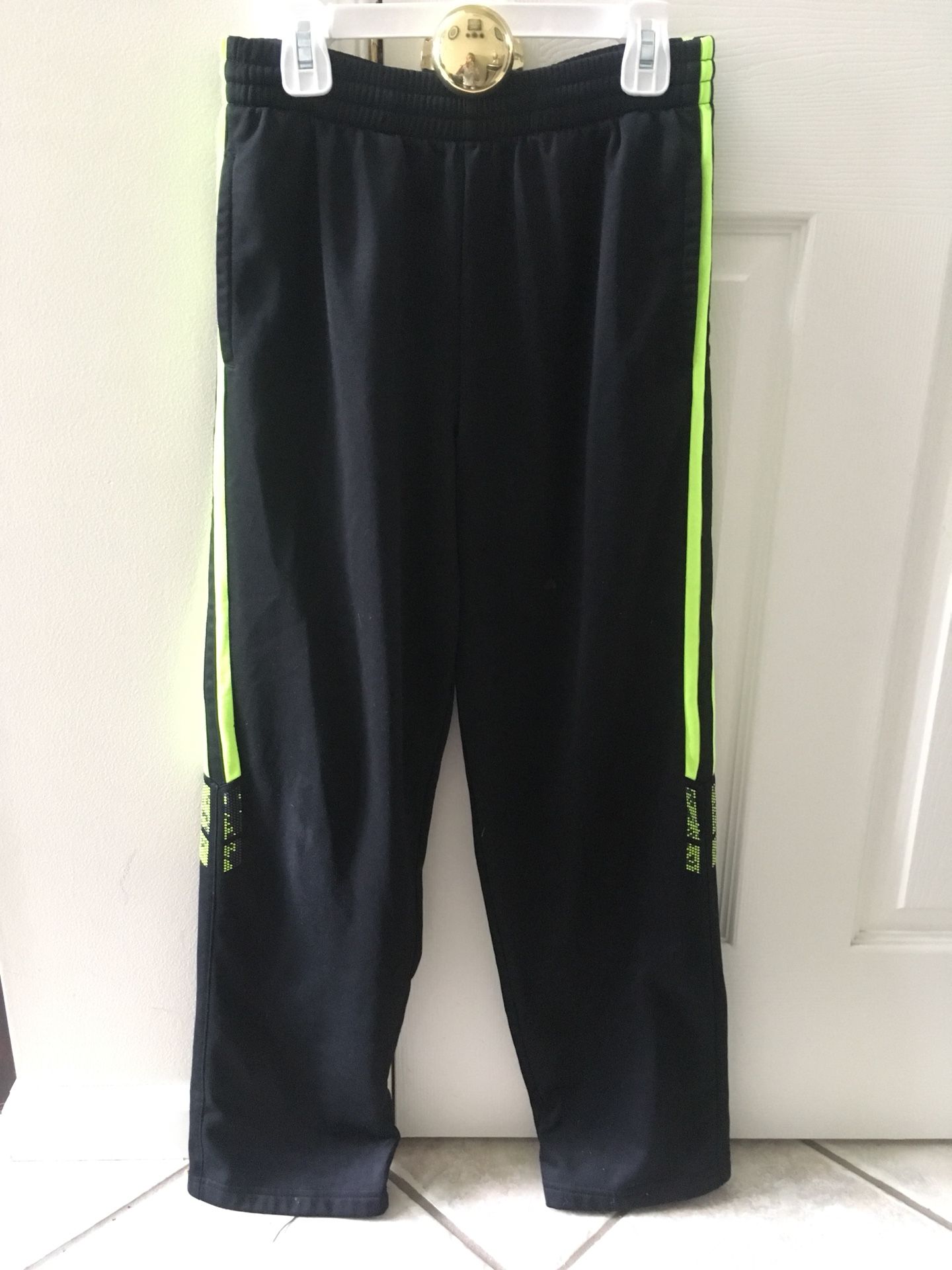 Boys Tek Gear Black Athletic Pants size Large.