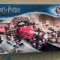 Harry Potter Lego Hogwarts Train Set