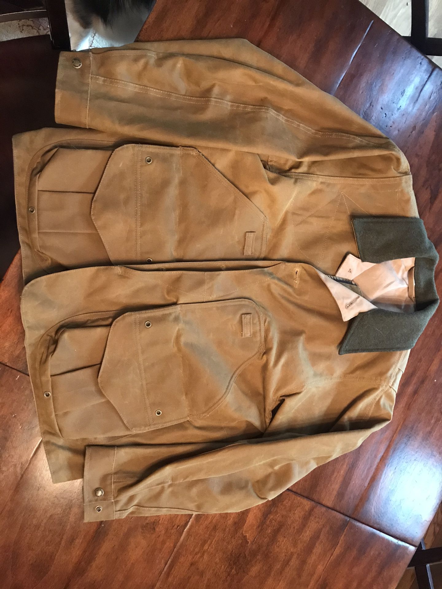 Never worn!! Filson Tin Cloth Field Jacket in new condition