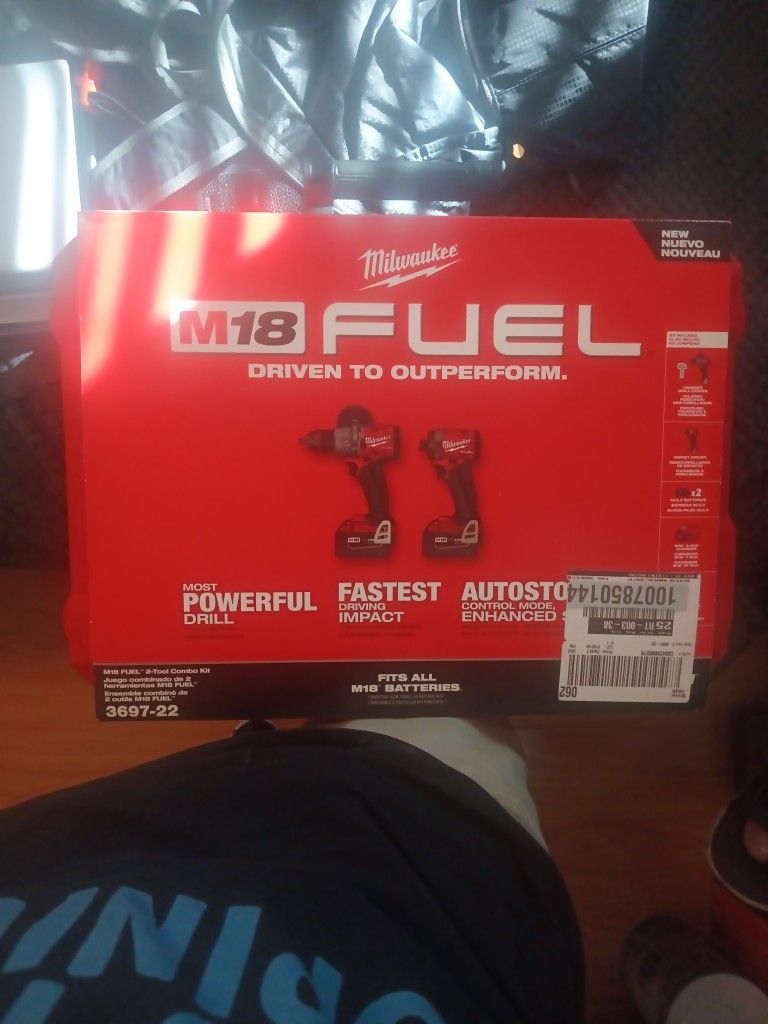 Milwaukee Combo Kit Impact Drill And Hammer Drill/Driver