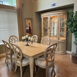 Dining Room Table With Hutch