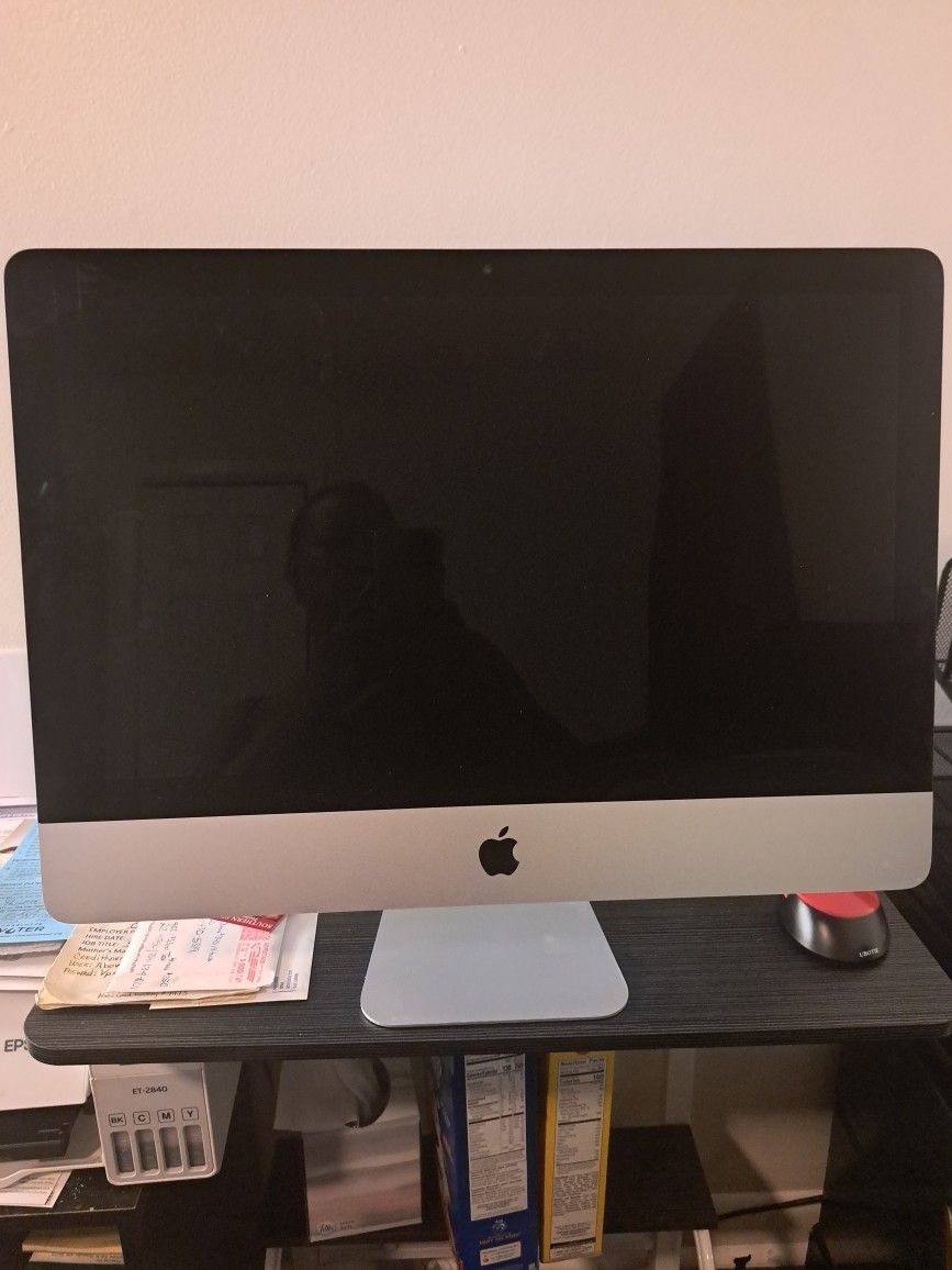 2019 Apple iMac 21.5" Retina 4K Intel Core i3-8100 16GB RAM 1TB HDD