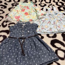 Vestidos De Niña Usados Talla 2 De 3 Meses Y Una Es nb Los 3 X $7 Unos Son De La Carters 
