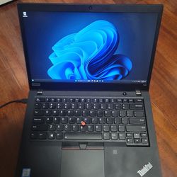 Lenovo Thinkpad T490 14" Laptop, i7, Windows 11. 500gb SSD