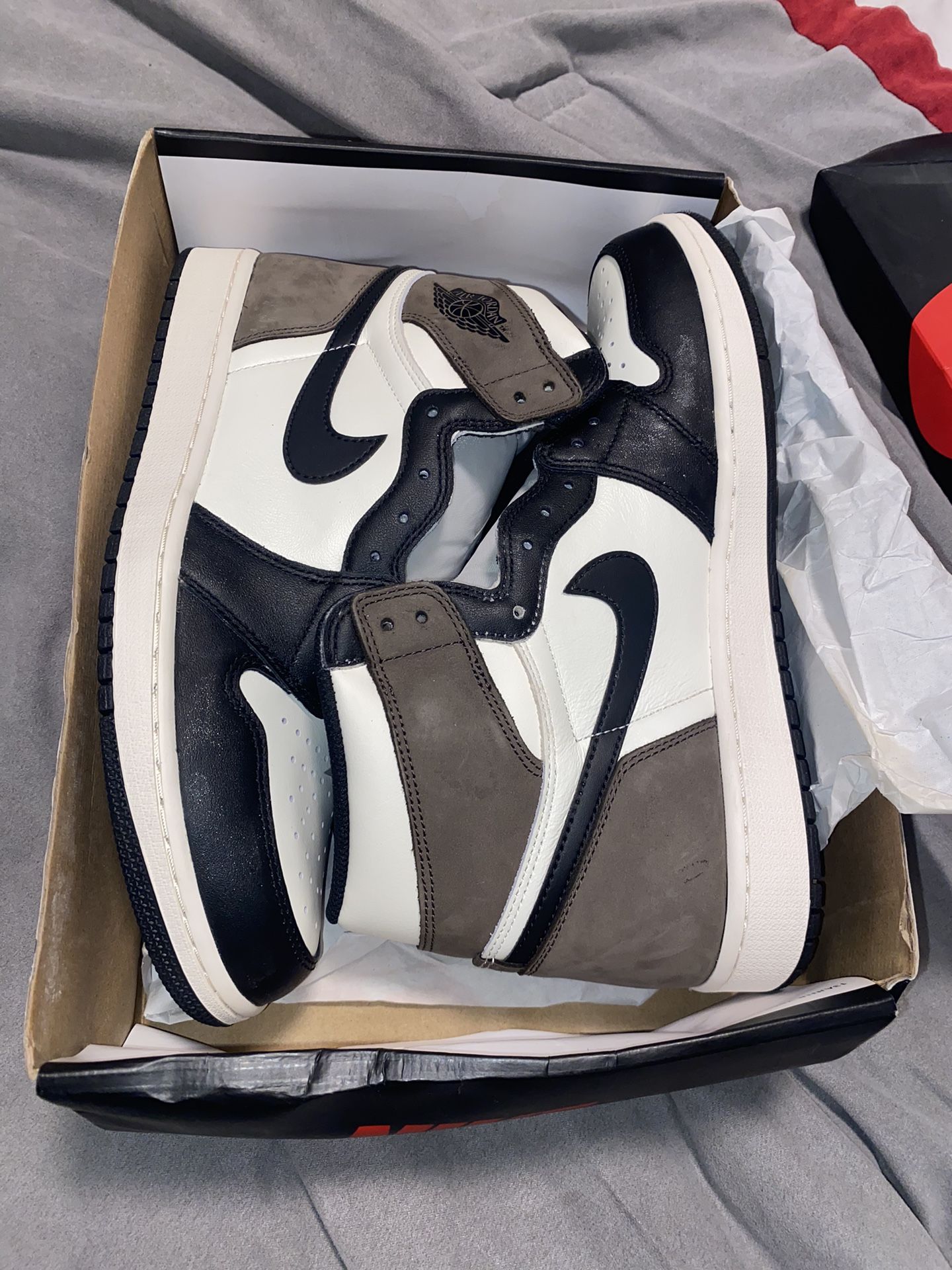 Jordan 1 Mocha DS sz12