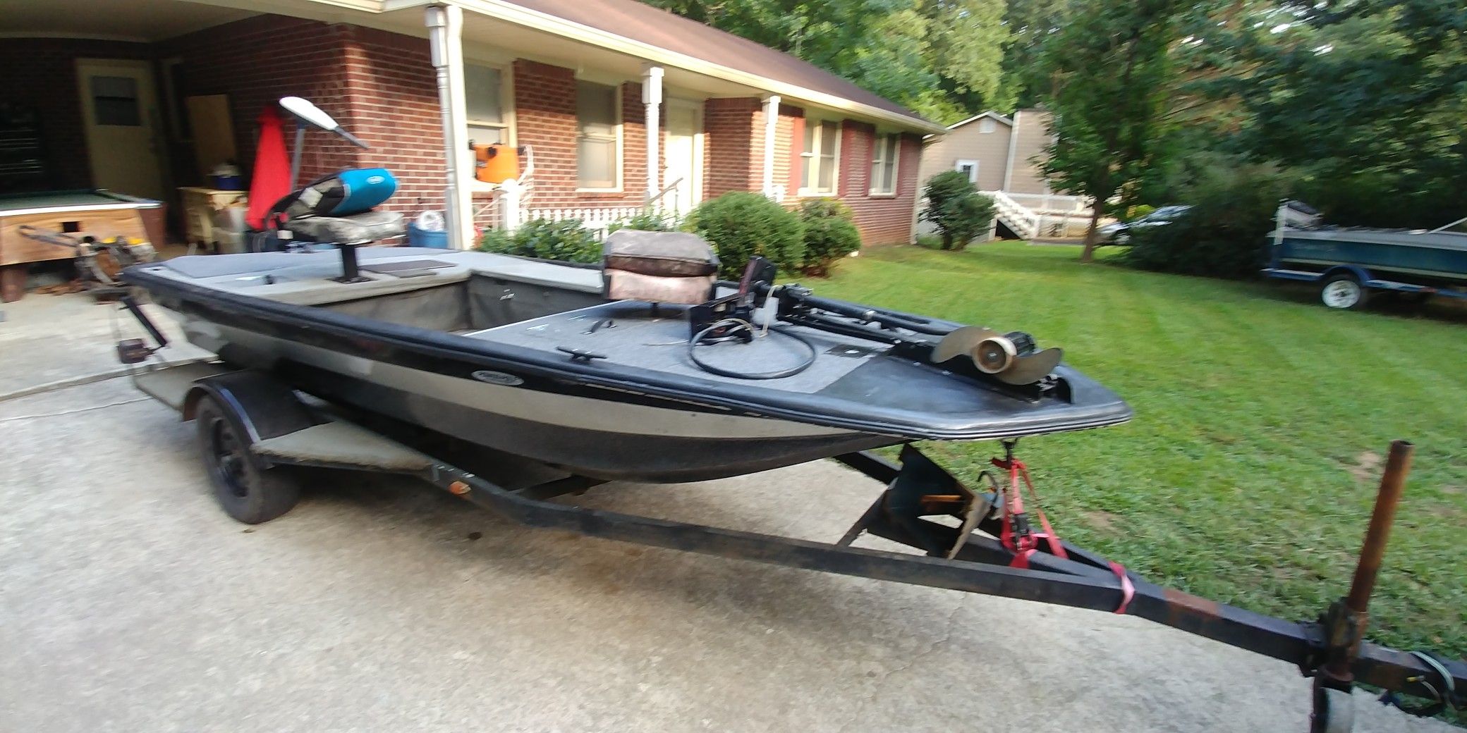 Peterson 16 foot fiberglass electric fishing boat