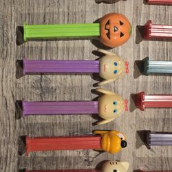 ALL VINTAGE/ RARE PEZ DISPENSERS 