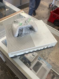Xbox One S Console with Controller