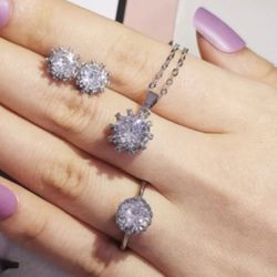 Beautiful Jewelry With Box 