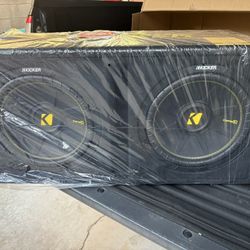 Kicker factory box enclosure with 2 12 inch kicker compc speakers brand new in box $300