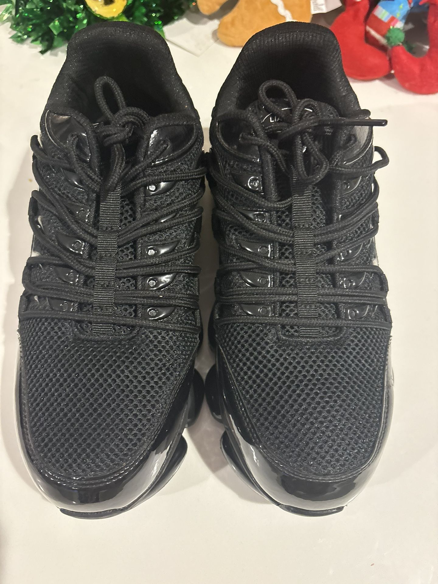 LIANGGO Steel Toe Work Shoes – Size 40 (Like New!)