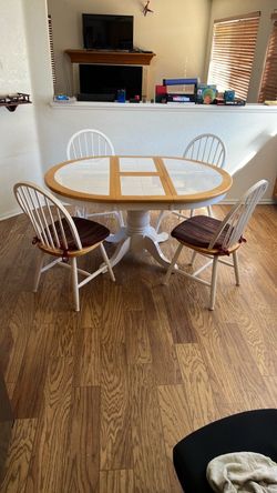Amazing Kitchen Table and Chairs