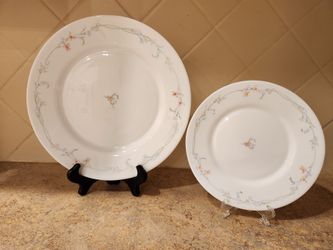 Arcopal Vintage Odessa Pattern Plates