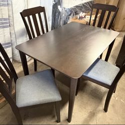 🍽️ NEW 5-Piece Dining Set $299 • assembled ready