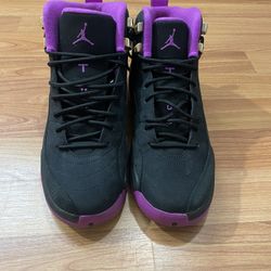 Hyper Violet Jordan 12
