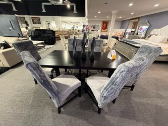 7 PC DINING TABLE