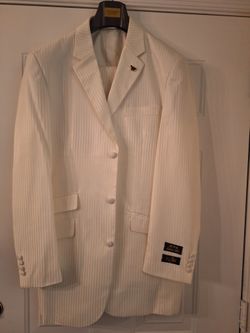 A Super Sharp Suit Fir That Sharp Man.