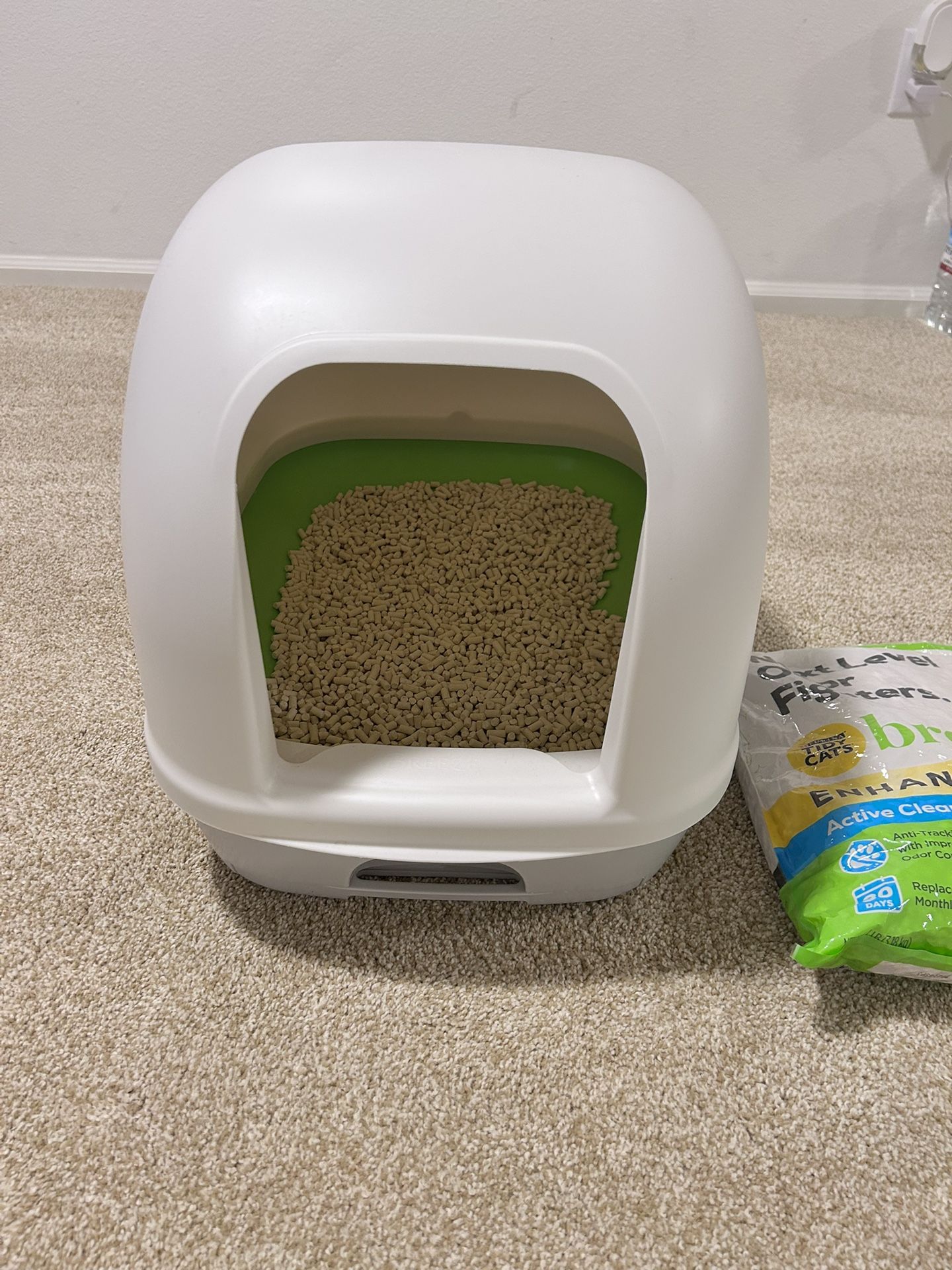 Cat Litter Box With Extra Litter