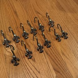 12 Fleur-De-Lis Antique Gold Shower Hooks