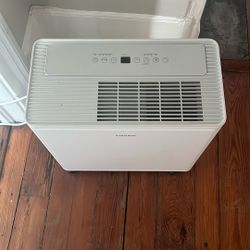 Dehumidifier 
