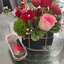 flower bouquet and chocolate strawberries 