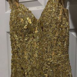 ✨ Sparkly Gold Mermaid Prom Dress – Worn Once, Like New! ✨