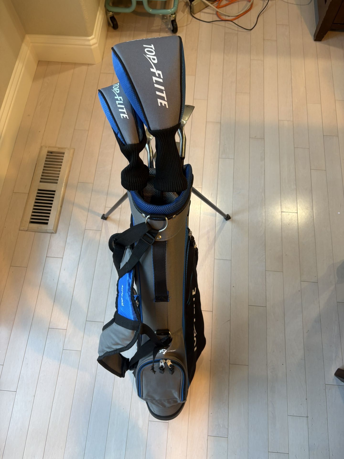 Barely Used Youth Top Flite Jr Six Piece Set