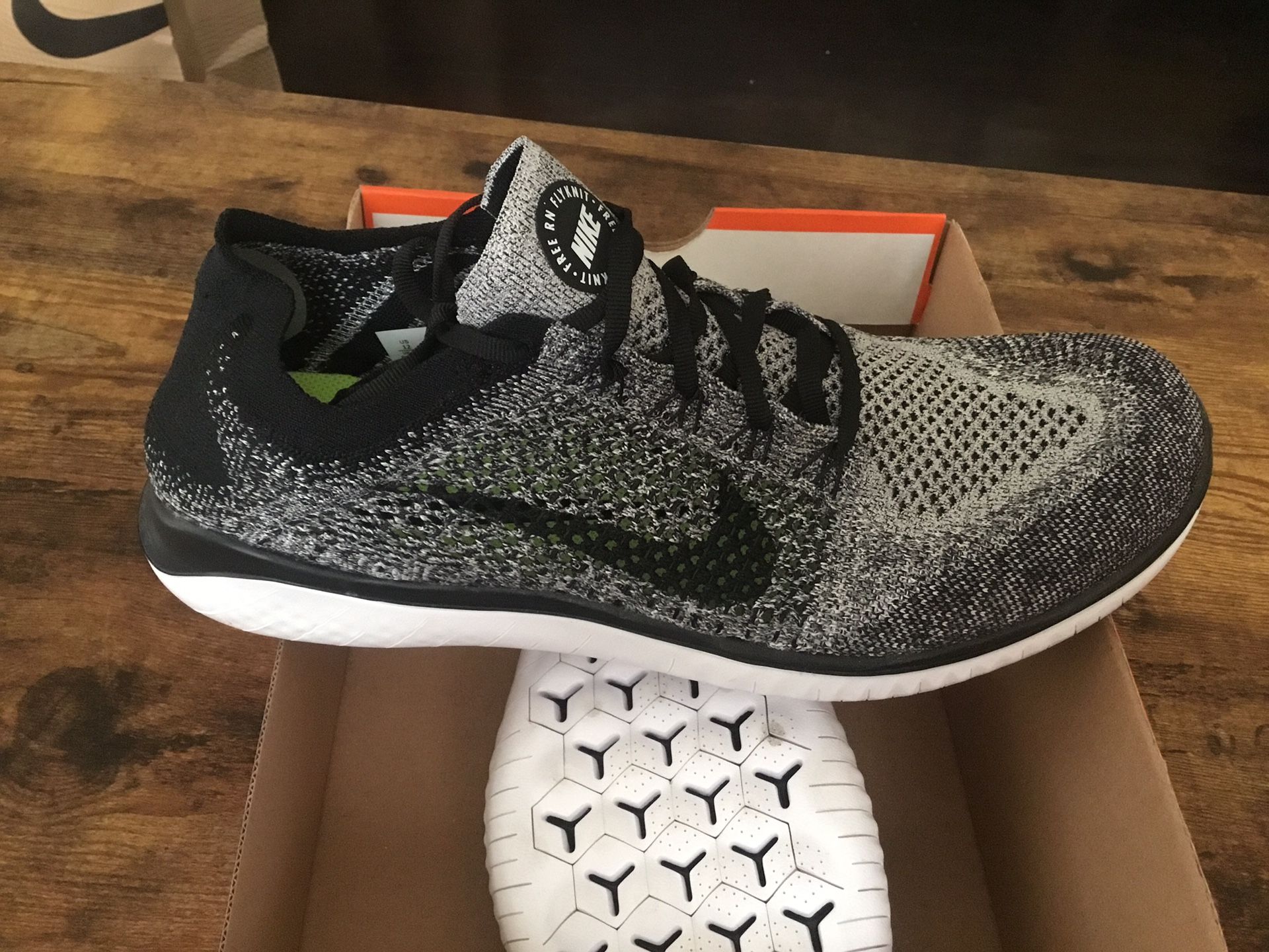 New Men's Nike Free RN Flyknit 2018 Size 12