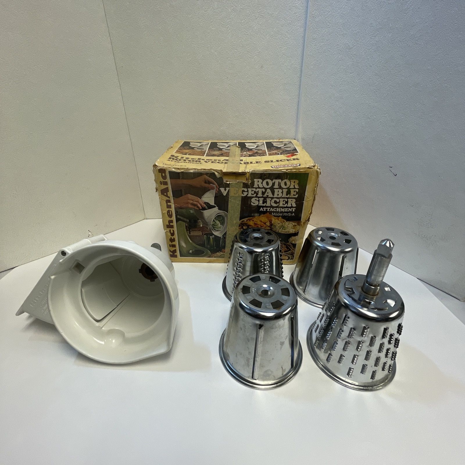 Vintage KitchenAid Rotor Slicer Shredder Stand Mixer Attachment RVSA with BOX
