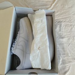 Air Force 1 Nocta palest Purple Size 9US M