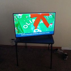 TCL 40 Inch Smart Roku TV With Remote