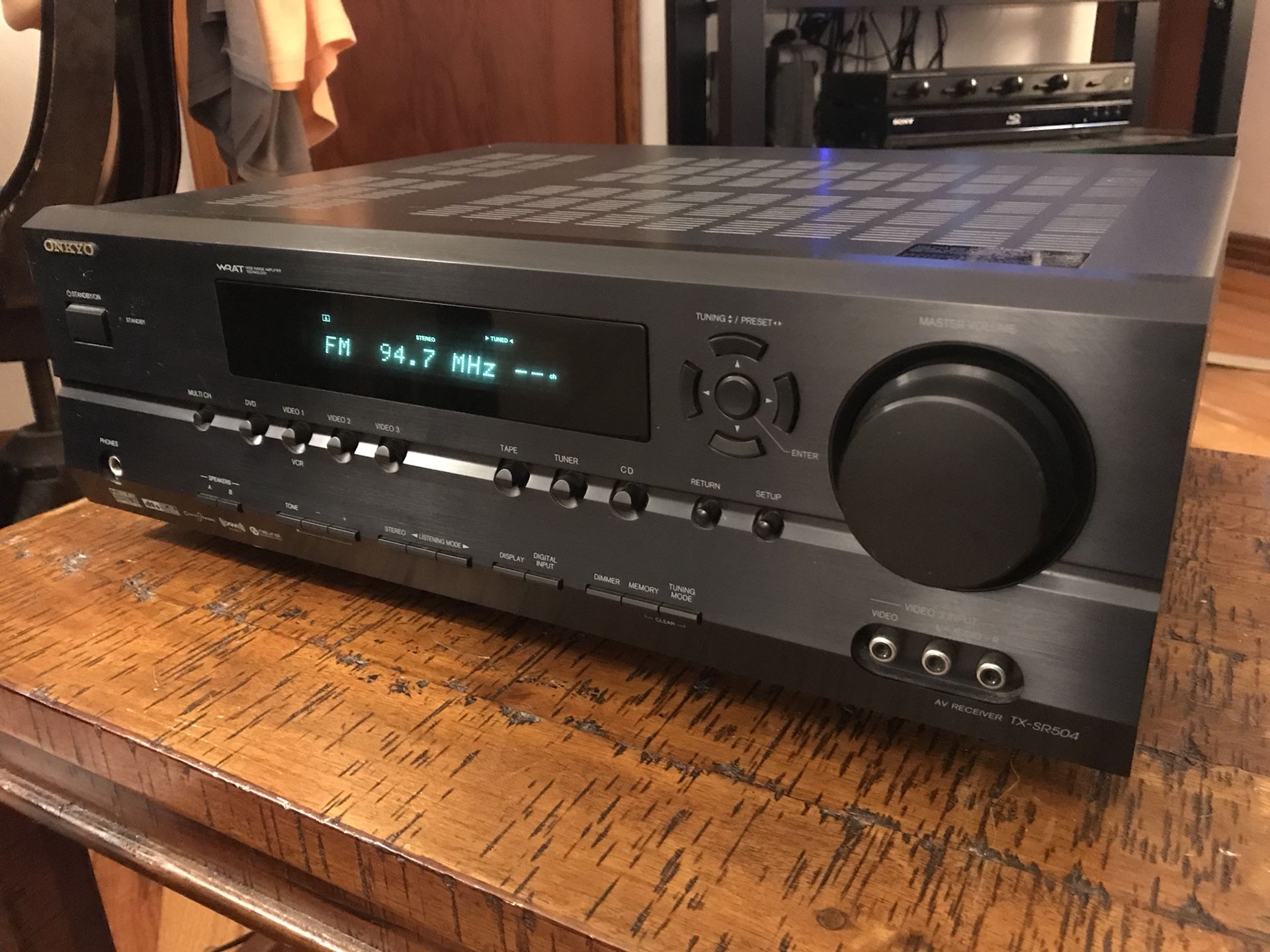 Onkyo TX-SR504, 7.1 Surround Sound, 75 WPC x 7, AV Receiver.